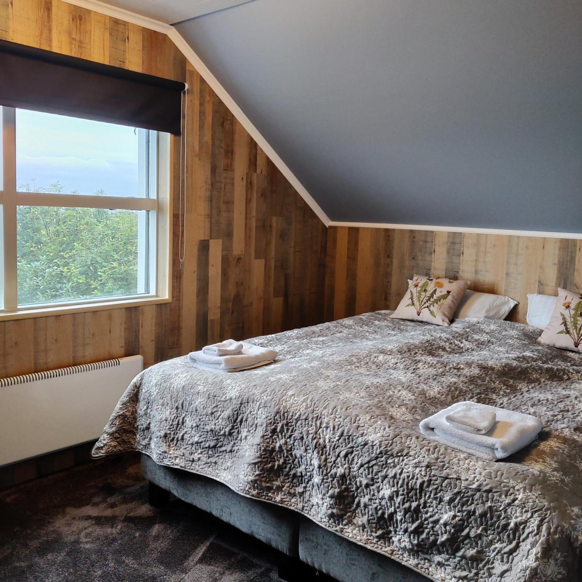 Prestshus 2 Guesthouse Vík Стая снимка